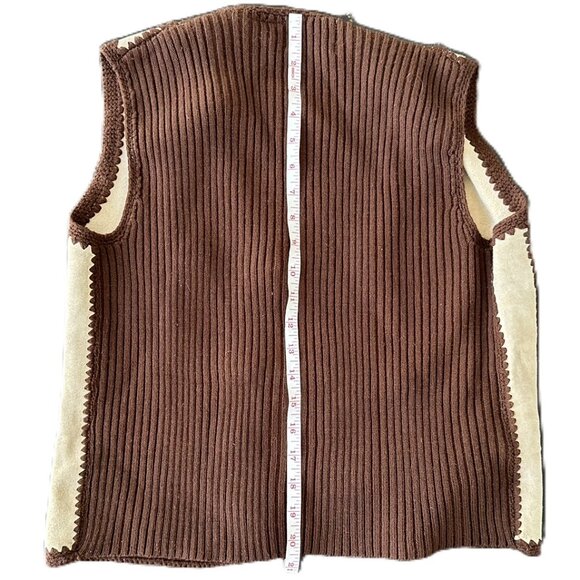 Rare 1970s Suede & Knit Vest Crochet Trim / covered buttons Brown Tan Vintage - Picture 10 of 10